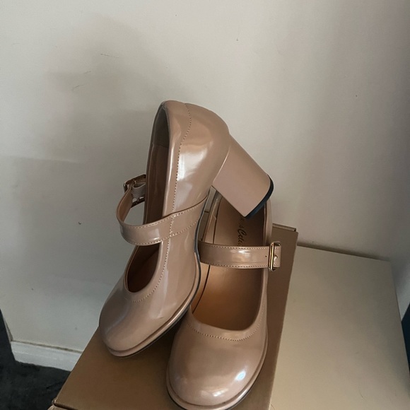 Shoes - Mary Jane Block Heels (beige)